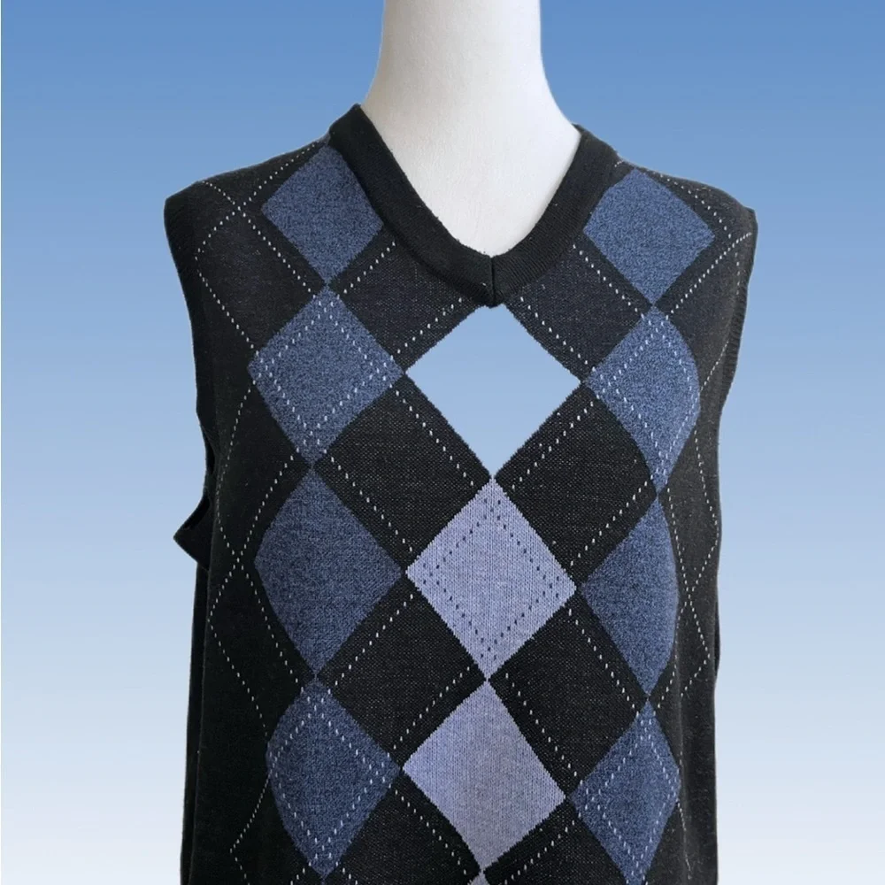 Stylish V-Neck Argyle Sweater Vest in Black and Blue size L